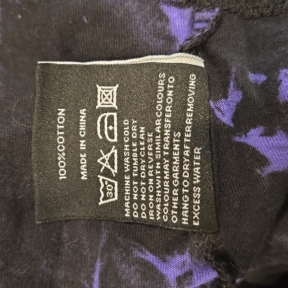 KILLSTAR GOTHIC FAST DYE CROP TOP. BLACK AND PURPLE. SIZE MEDIUM. - Picture 5 of 6